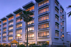 鴨川ユニバースホテル