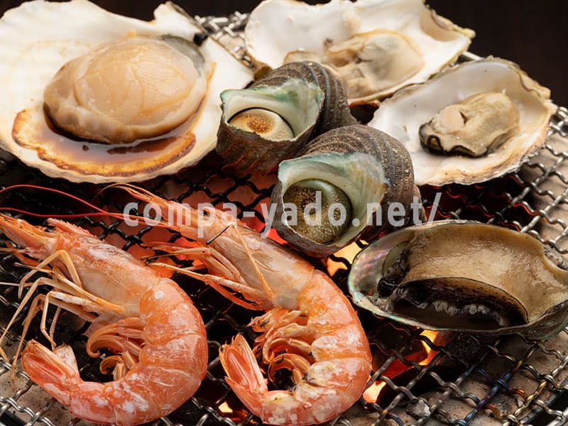 鮑や貝エビの炭火焼き