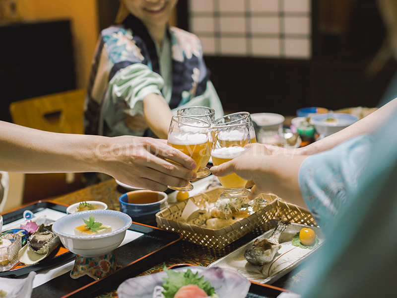 温泉で乾杯
