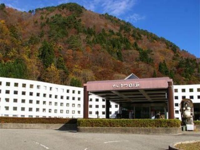 唐松温泉 からまつ山荘のコンパニオン宴会プラン 宴会コンパニオン旅行