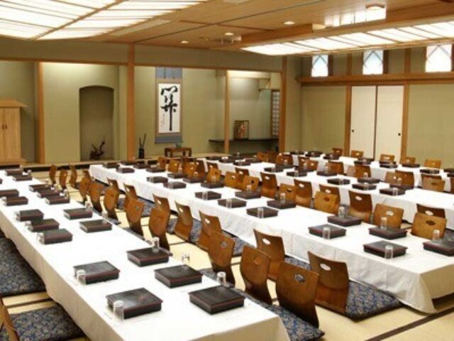 花園会館のコンパニオン宴会プラン 宴会コンパニオン旅行