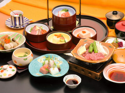 色鮮やかな会席料理