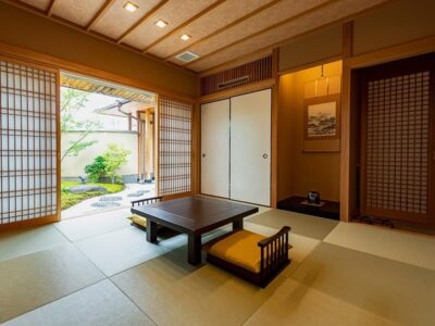 ゆったりくつろげる広い和室