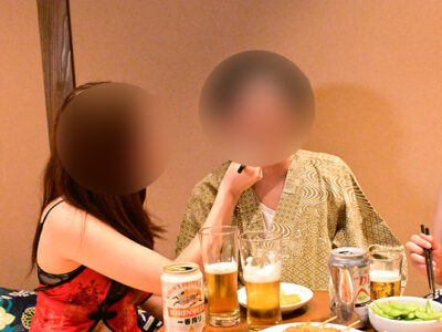 伊東温泉のピンクコンパニオン