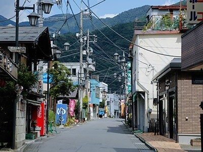 群馬県水上温泉でのピンクコンパニオン