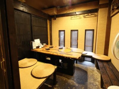 居酒屋の個室