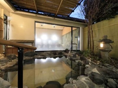 源泉掛け流し岩風呂_さかなやアネックスホテル茜