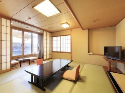 露天風呂付き客室の内装