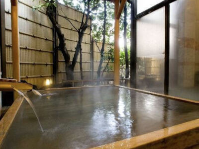 露天檜風呂_ホテル花京