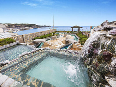 屋外スパ・岩の湯_勝浦ホテル三日月