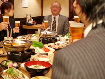 居酒屋の食事場所
