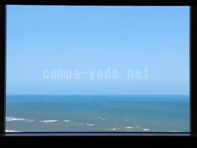 部屋の窓からの松島湾