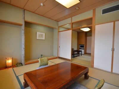 とても落ち着く広い和室