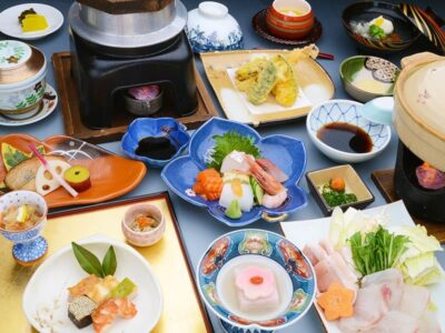 鍋と釜飯付きボリュームたっぷりの会席料理