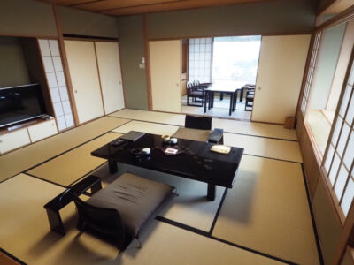 広々とした和室